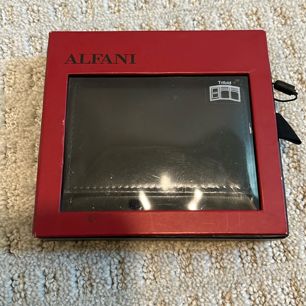 Alfani Wallet